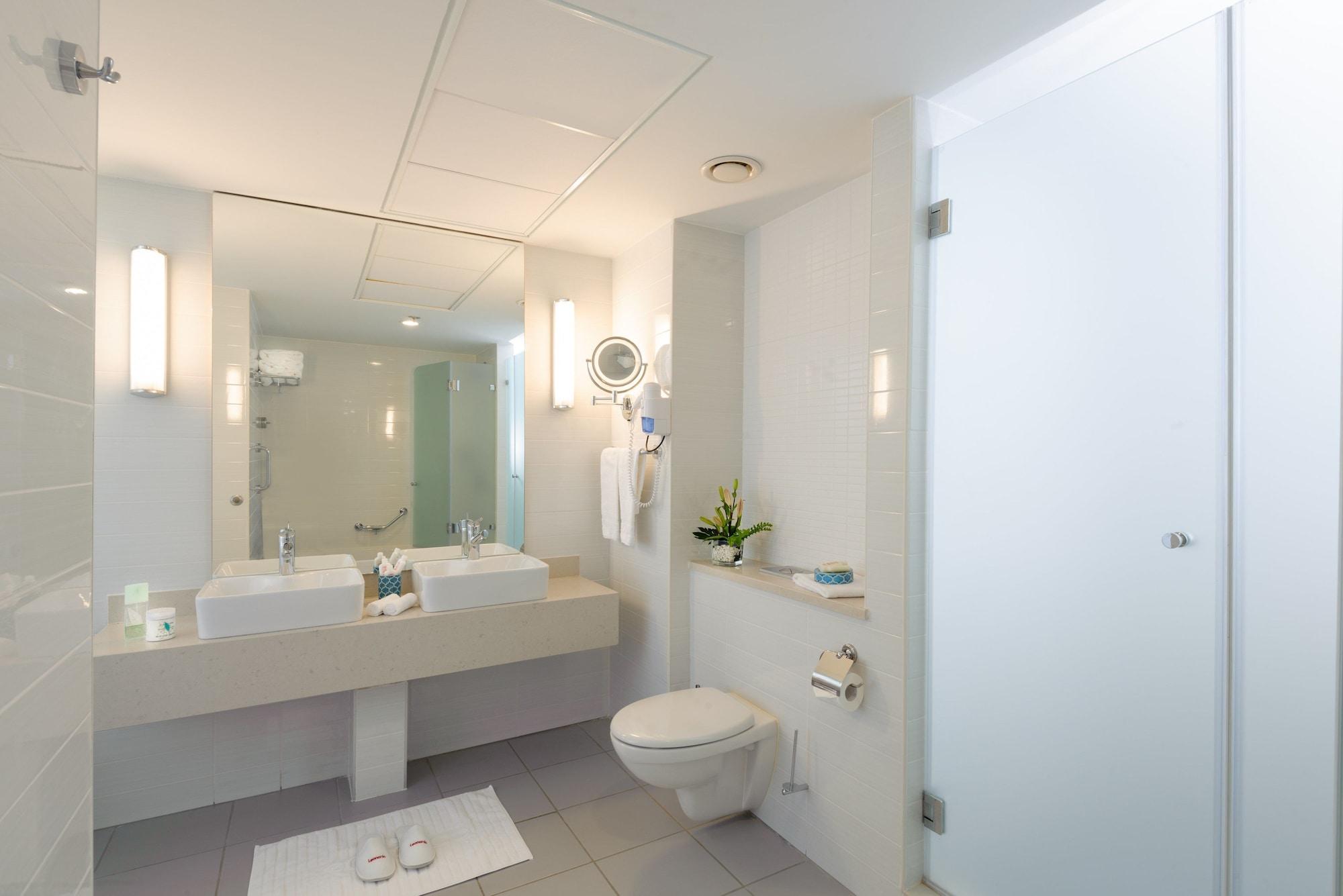 Leonardo Plaza Ashdod Hotel Bagian luar foto